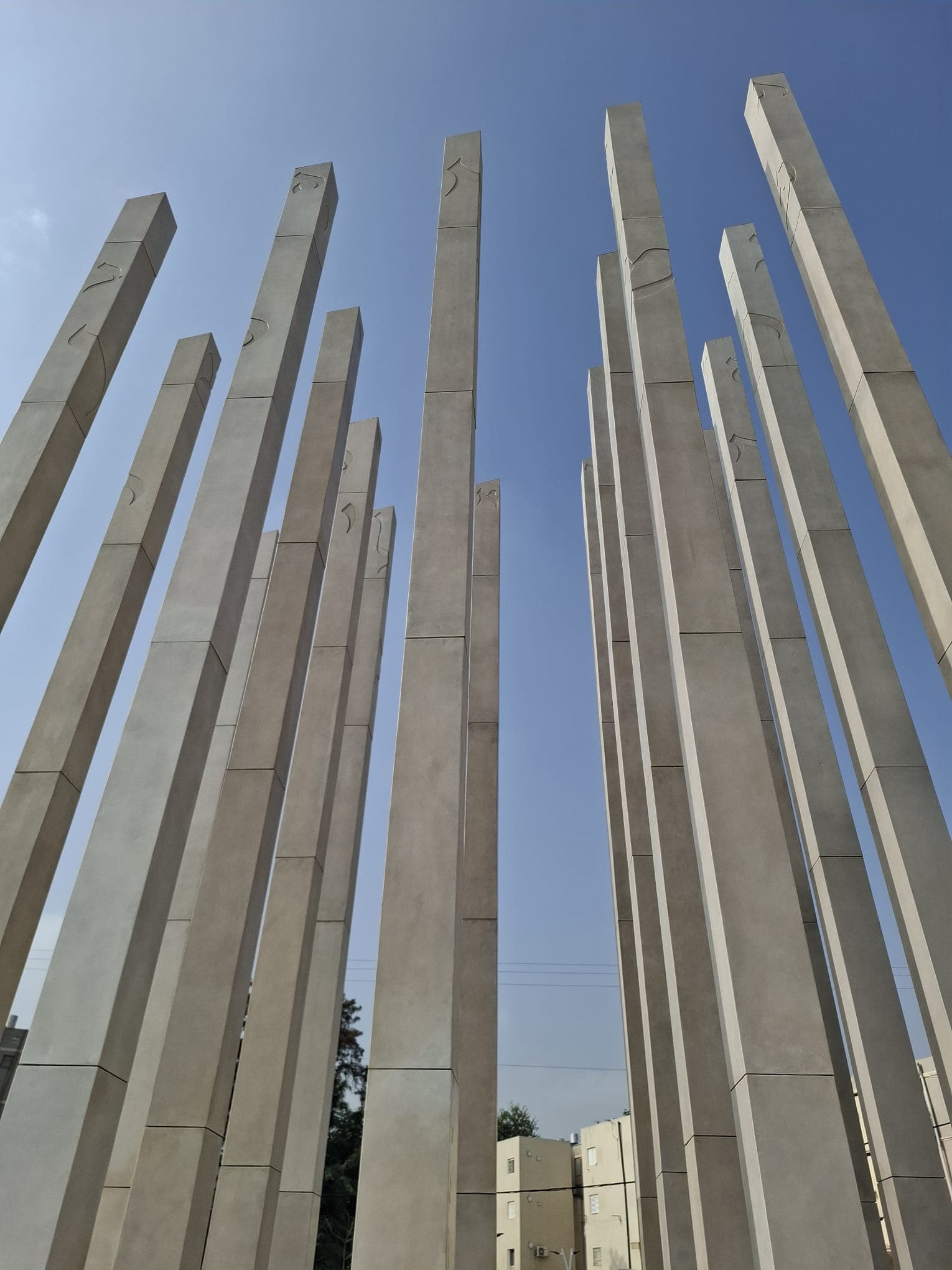 רגע מסיור של דליה הראל בשדרות ובעוטף עזה